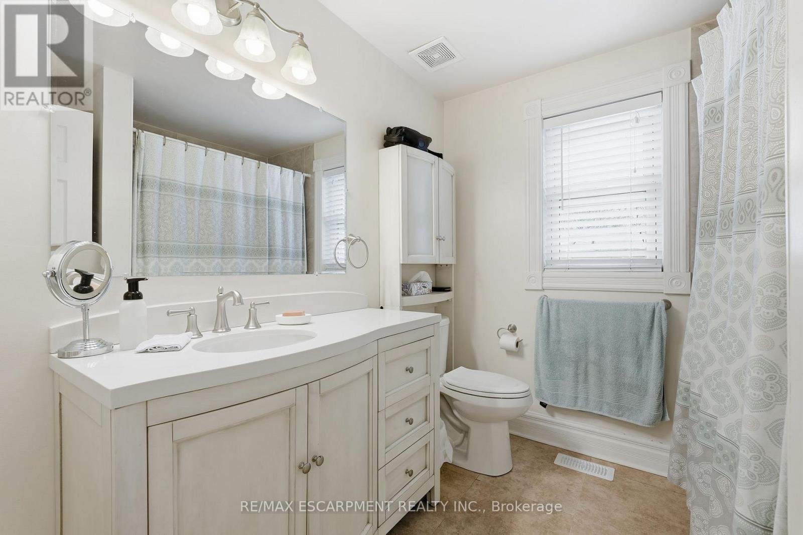 17 Mill Street, Milton, Ontario  L9T 1R7 - Photo 14 - W12808290