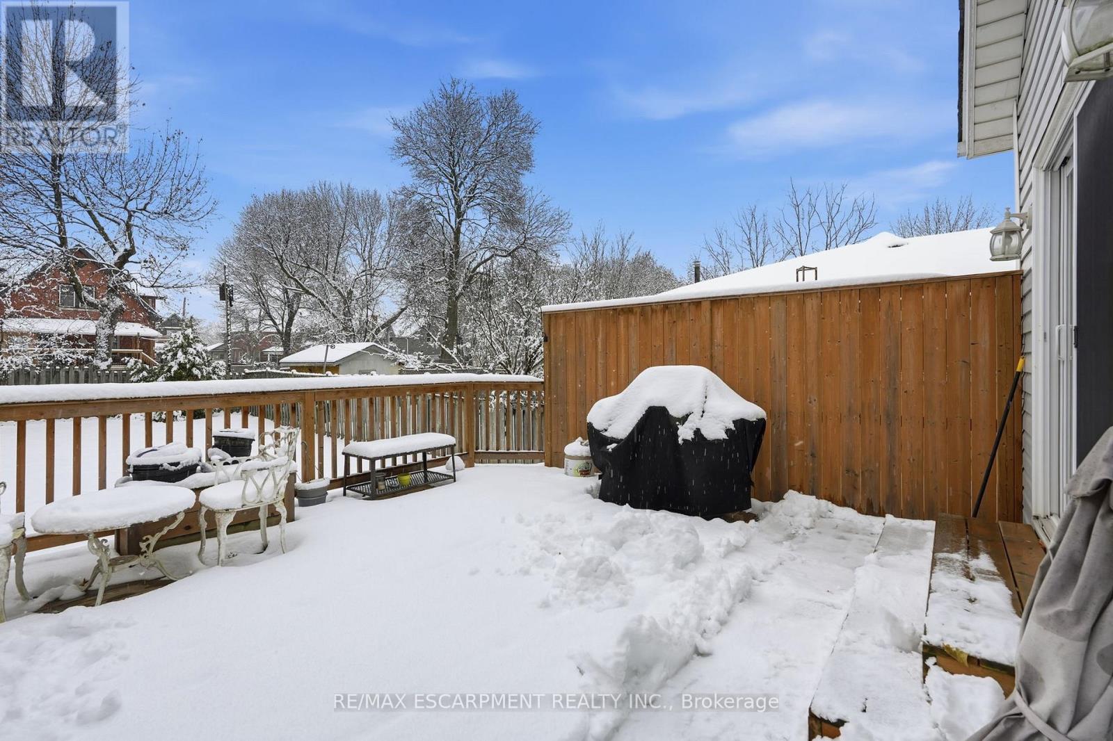 17 Mill Street, Milton, Ontario  L9T 1R7 - Photo 17 - W12808290