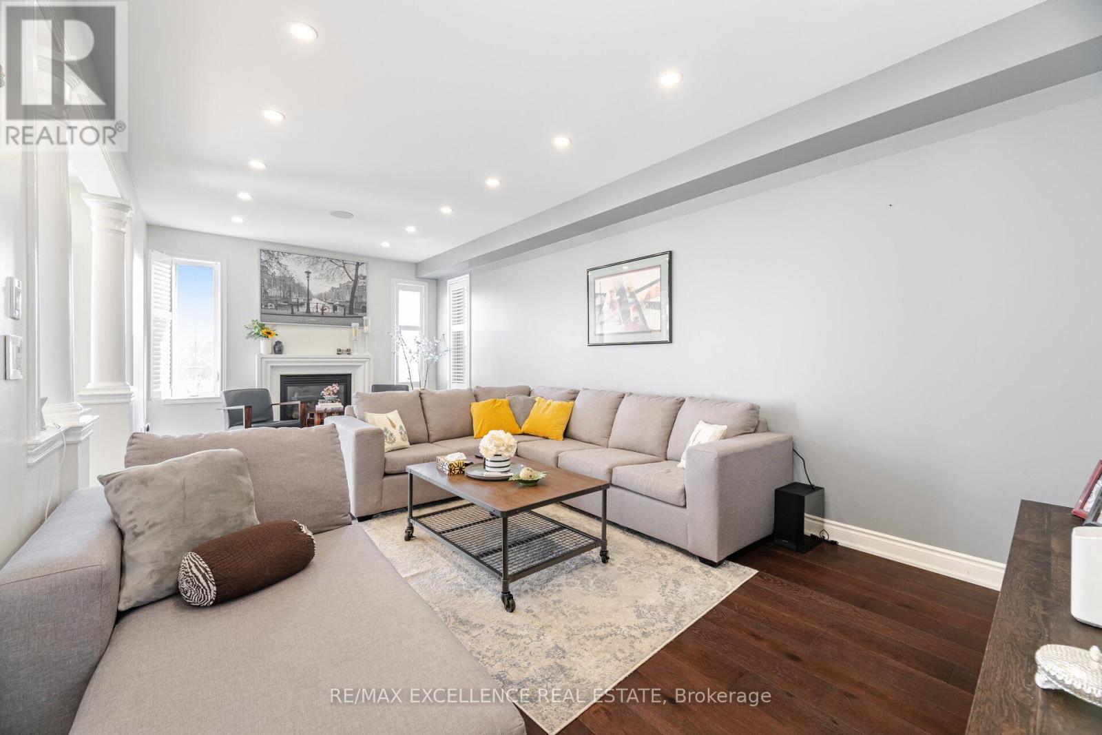 73 Gardenbrooke Trail, Brampton, Ontario  L6P 3J3 - Photo 12 - W12808292