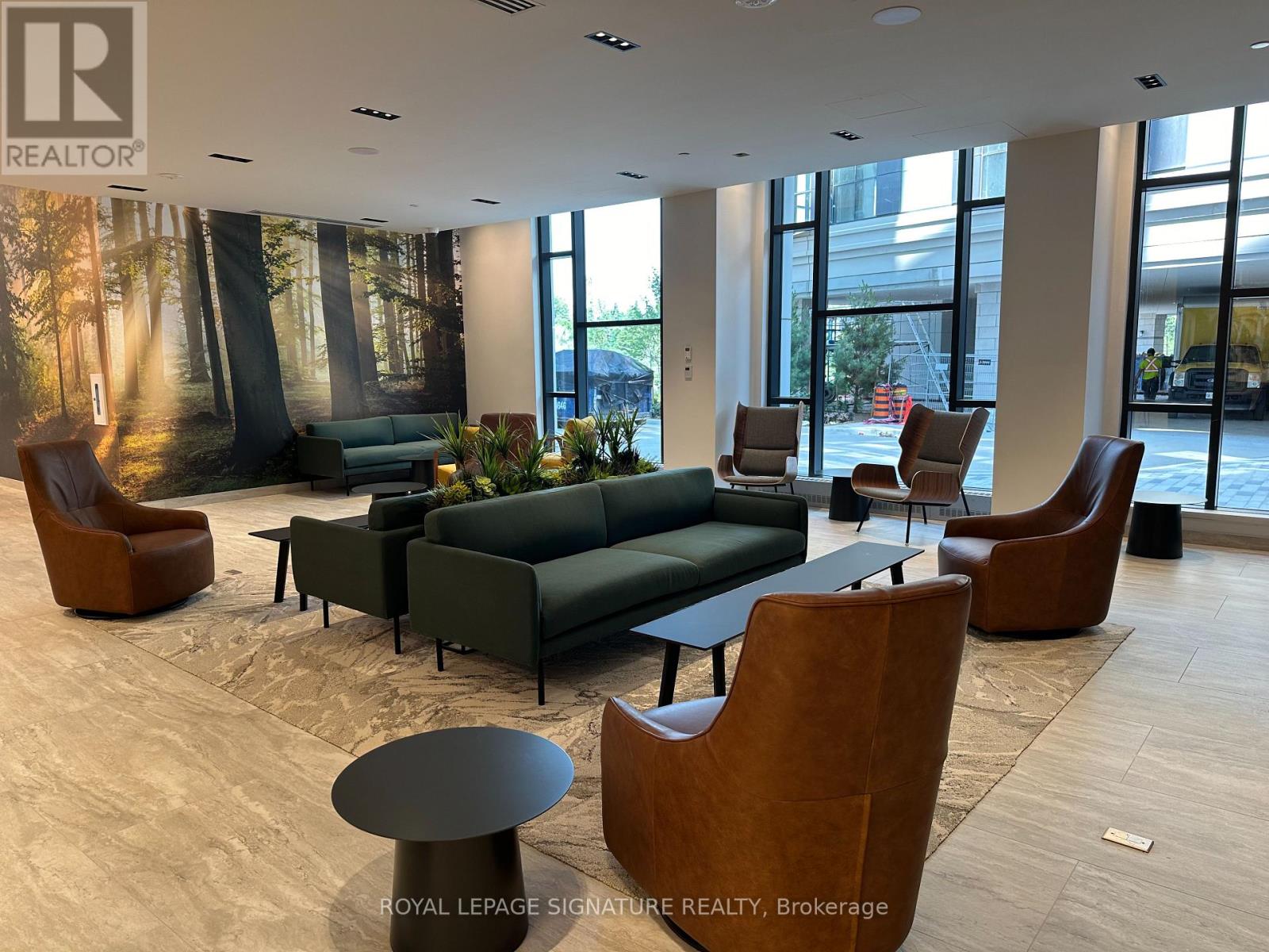 1123 - 2485 Eglinton Avenue W, Mississauga, Ontario  L5M 2T1 - Photo 3 - W12808308