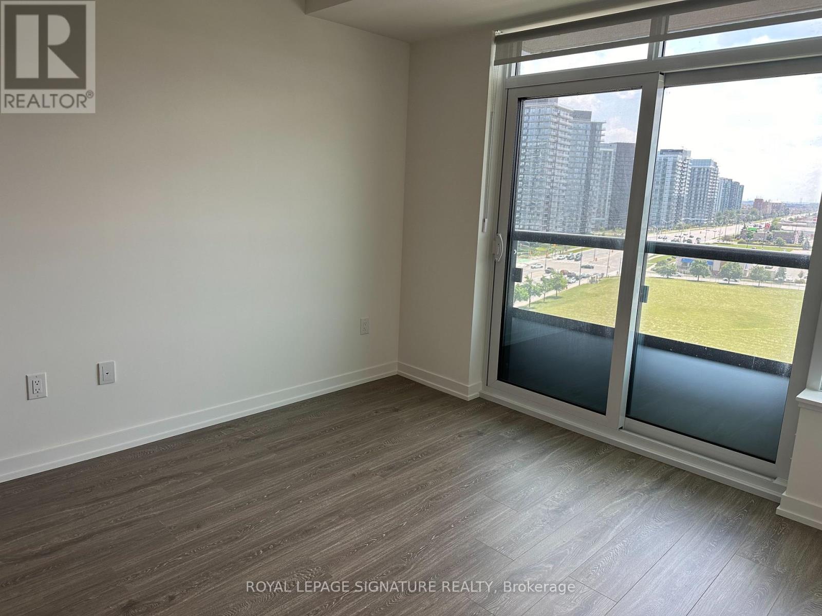 1123 - 2485 Eglinton Avenue W, Mississauga, Ontario  L5M 2T1 - Photo 8 - W12808308