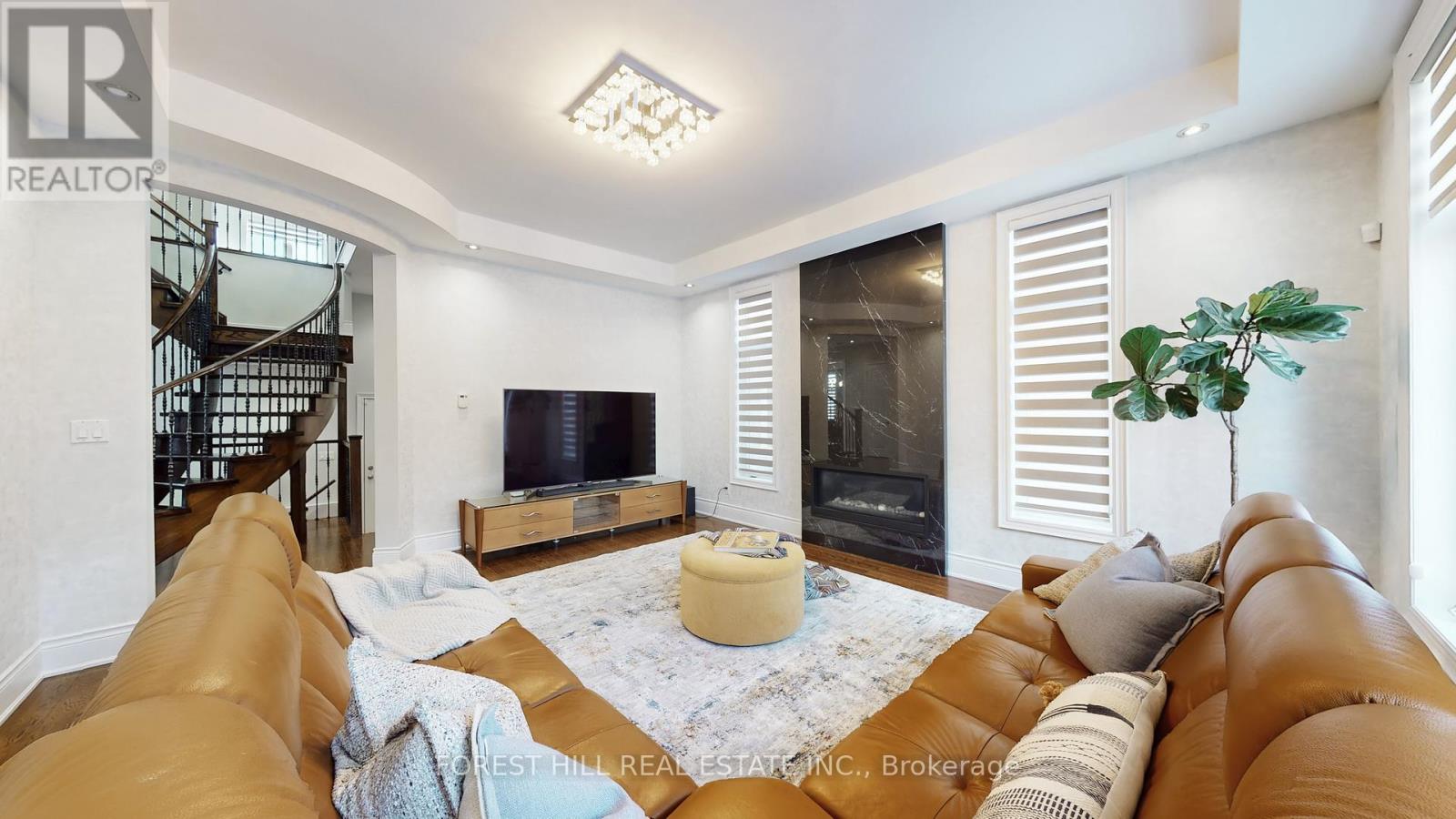 144 Battaglini Avenue, Richmond Hill, Ontario  L4C 0L1 - Photo 8 - N12805280