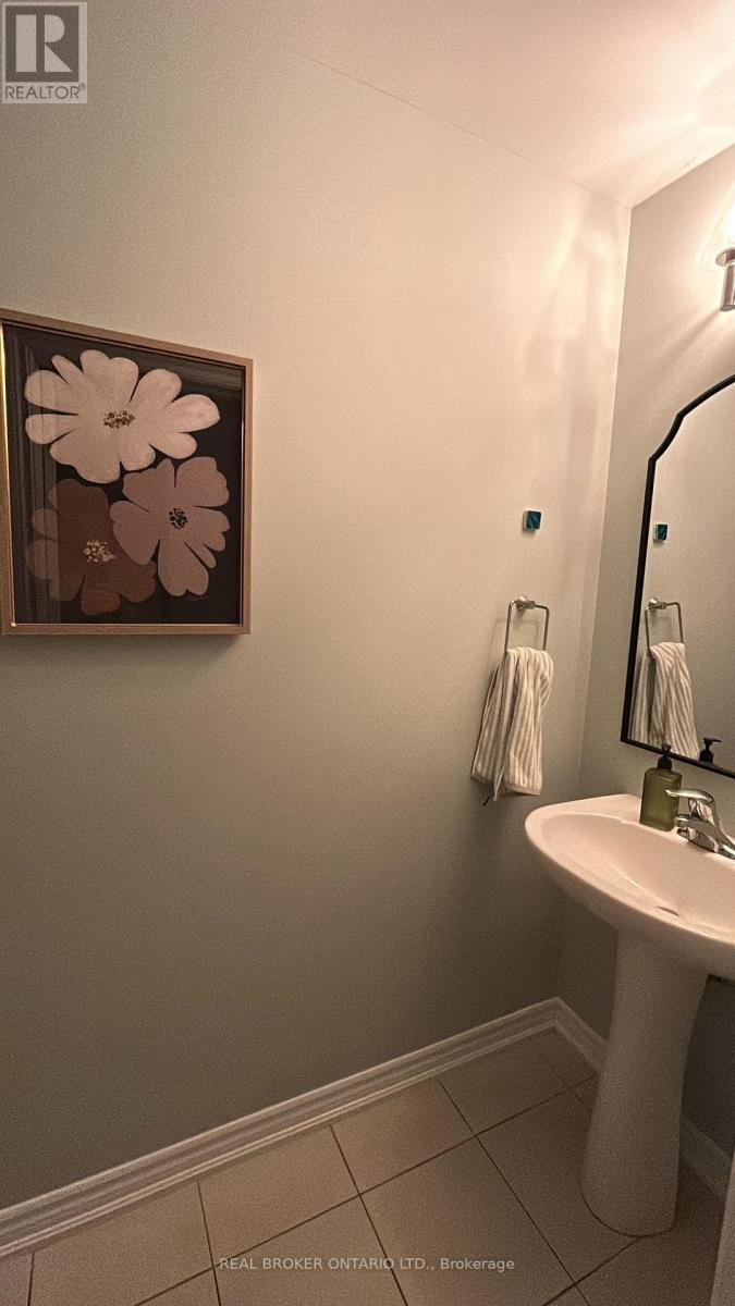 2 - 104 Caledonia Park Road, Toronto, Ontario  M6H 0B1 - Photo 16 - W12781320