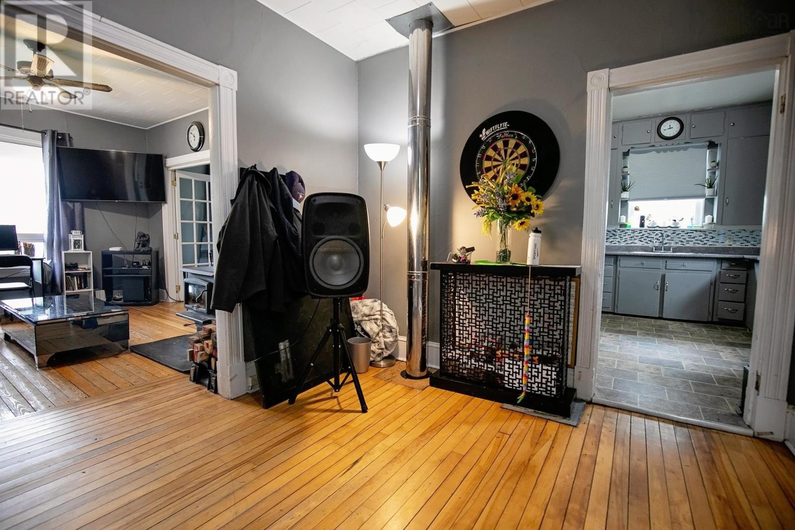 29 Wellington Street, Amherst, Nova Scotia  B4H 2J4 - Photo 10 - 202603183