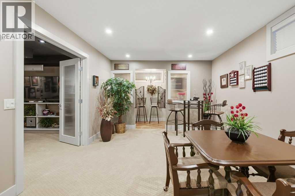 247 St Moritz Drive Sw, Calgary, Alberta  T3H 5Y2 - Photo 26 - A2284470