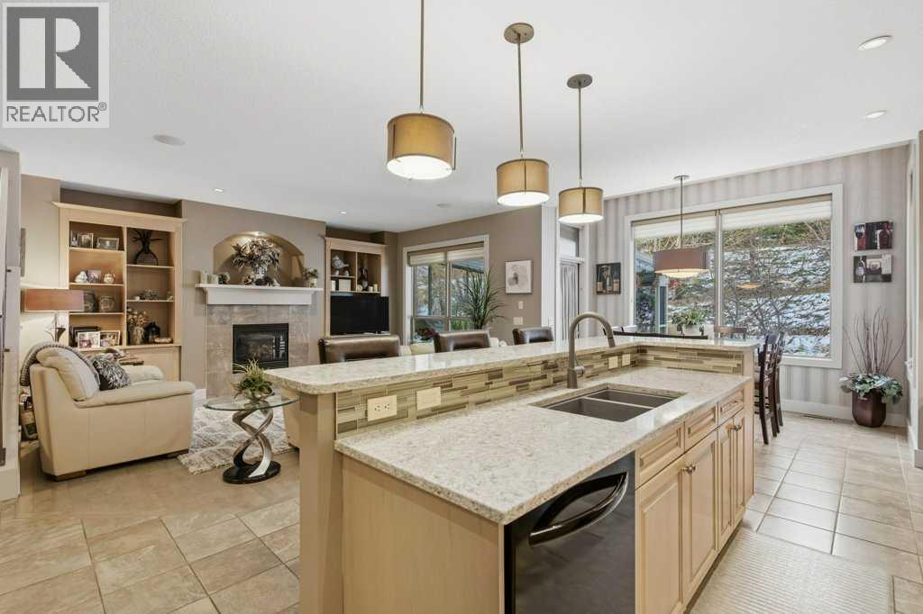 247 St Moritz Drive Sw, Calgary, Alberta  T3H 5Y2 - Photo 10 - A2284470