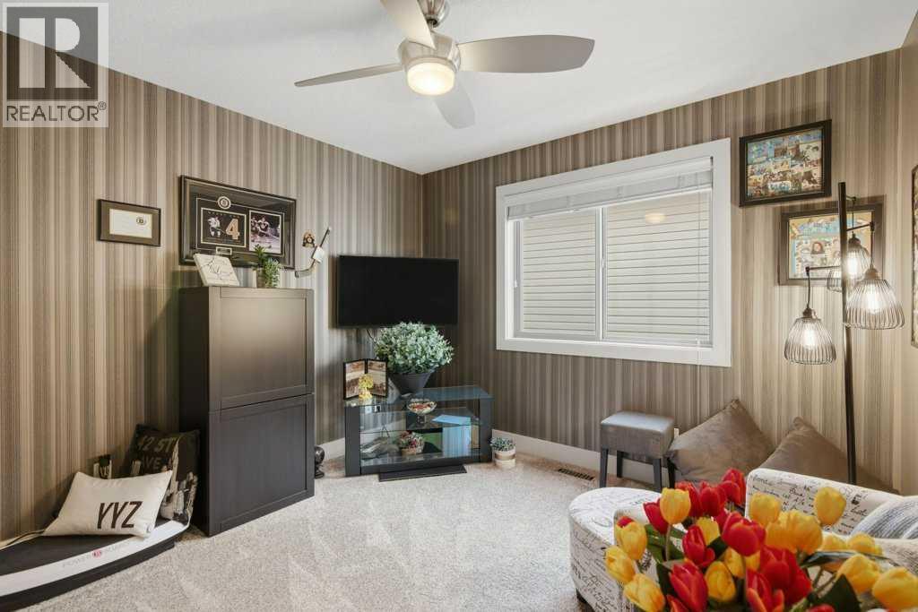 247 St Moritz Drive Sw, Calgary, Alberta  T3H 5Y2 - Photo 18 - A2284470