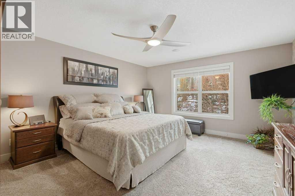 247 St Moritz Drive Sw, Calgary, Alberta  T3H 5Y2 - Photo 20 - A2284470