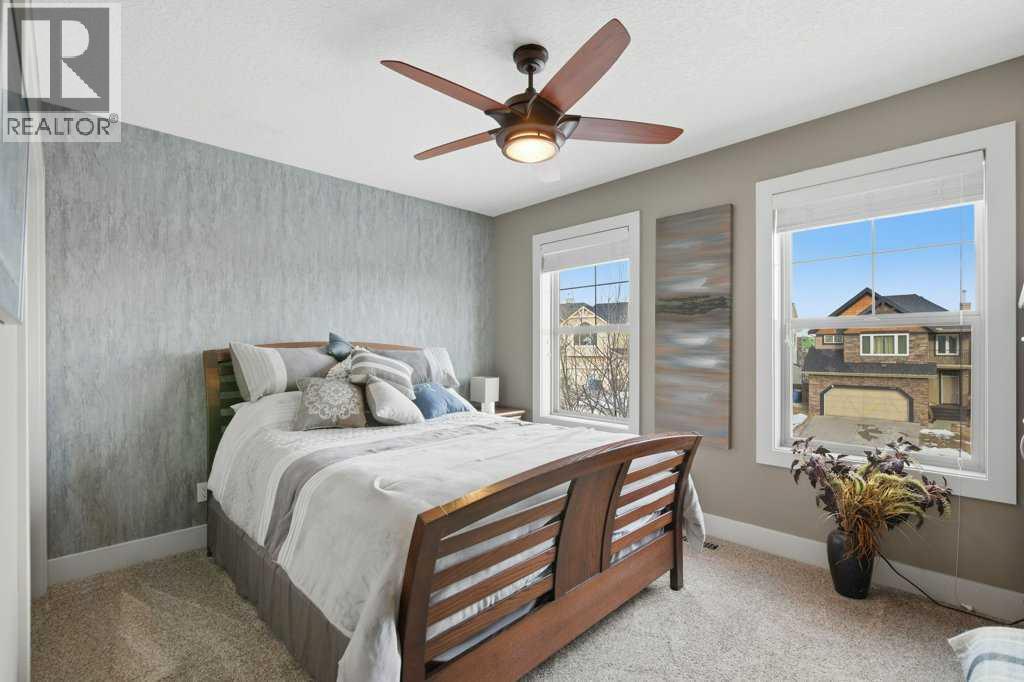 247 St Moritz Drive Sw, Calgary, Alberta  T3H 5Y2 - Photo 17 - A2284470