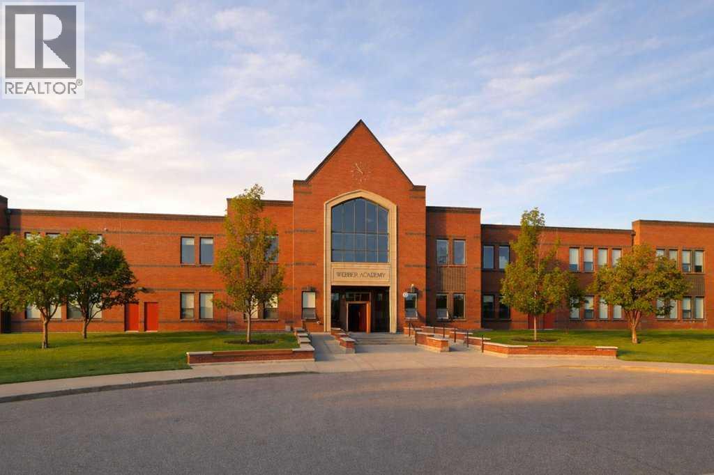 247 St Moritz Drive Sw, Calgary, Alberta  T3H 5Y2 - Photo 44 - A2284470