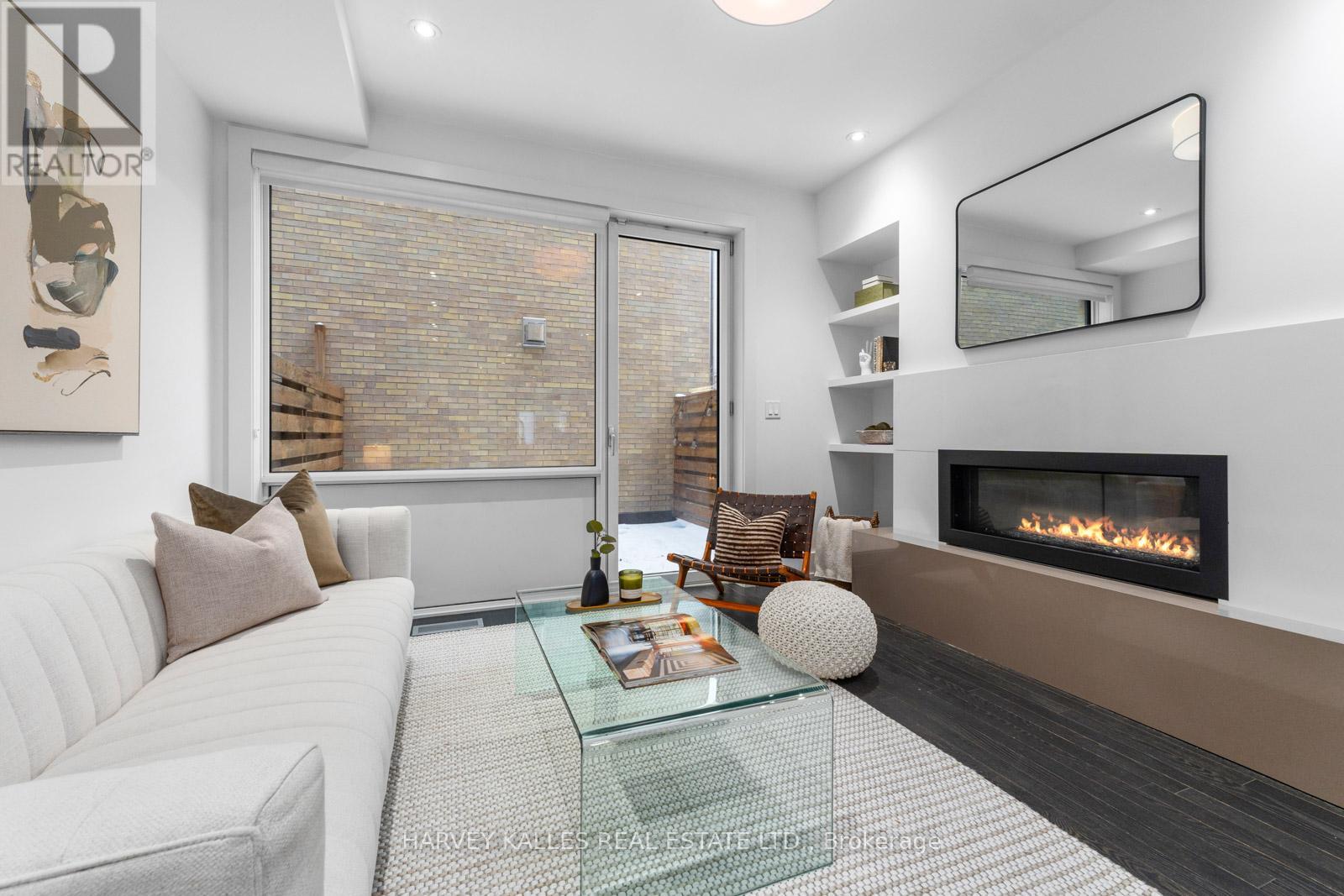 5a Sylvan Avenue, Toronto, Ontario  M6H 1G2 - Photo 10 - C12807864