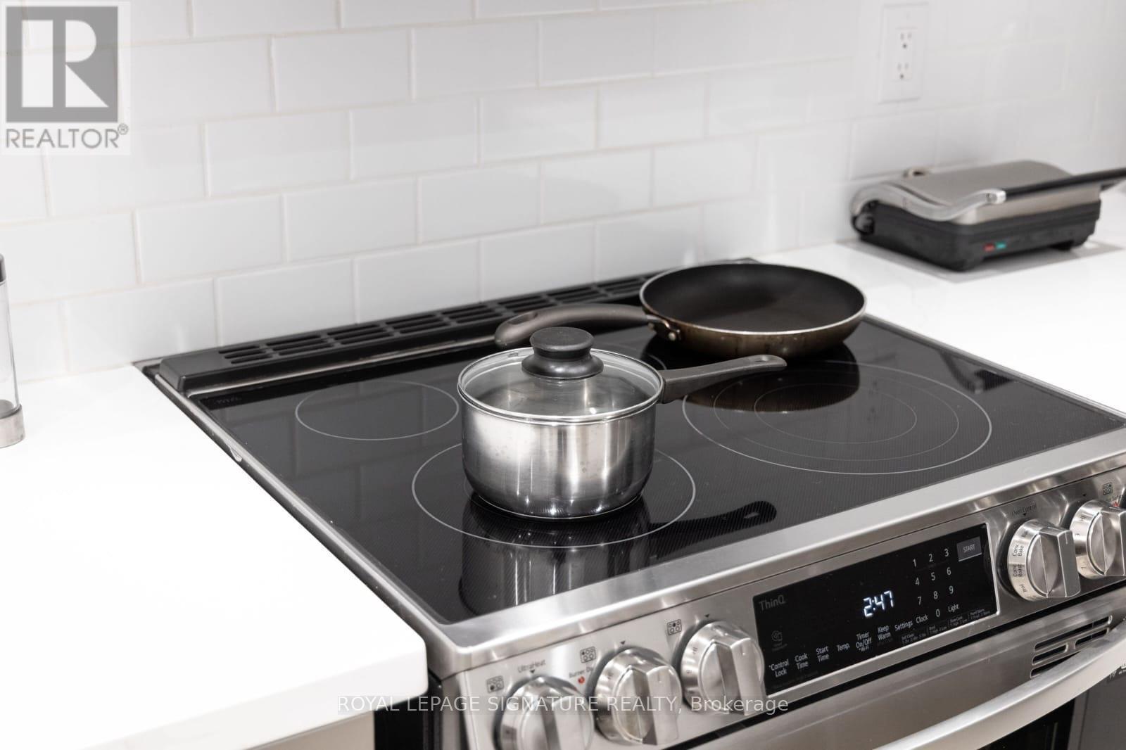 239 - 760 Lawrence Avenue, Toronto, Ontario  M6A 3E7 - Photo 2 - W12808318