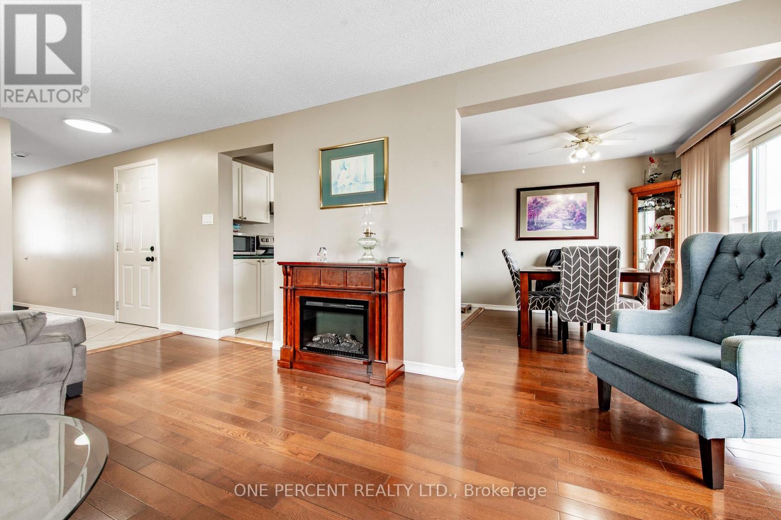 21a Amanda Street, Orangeville, Ontario  L9W 2J9 - Photo 7 - W12808328