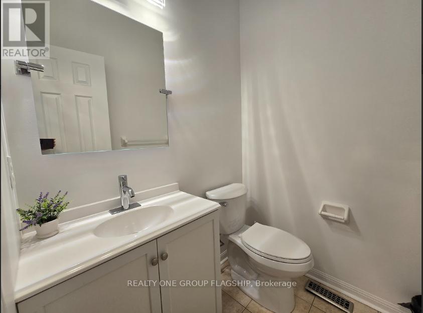 3957 Burdette Terrace, Mississauga, Ontario  L5M 7Z1 - Photo 16 - W12808330