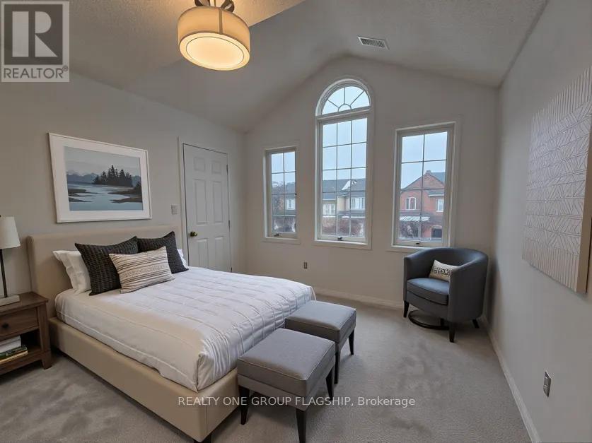 3957 Burdette Terrace, Mississauga, Ontario  L5M 7Z1 - Photo 23 - W12808330