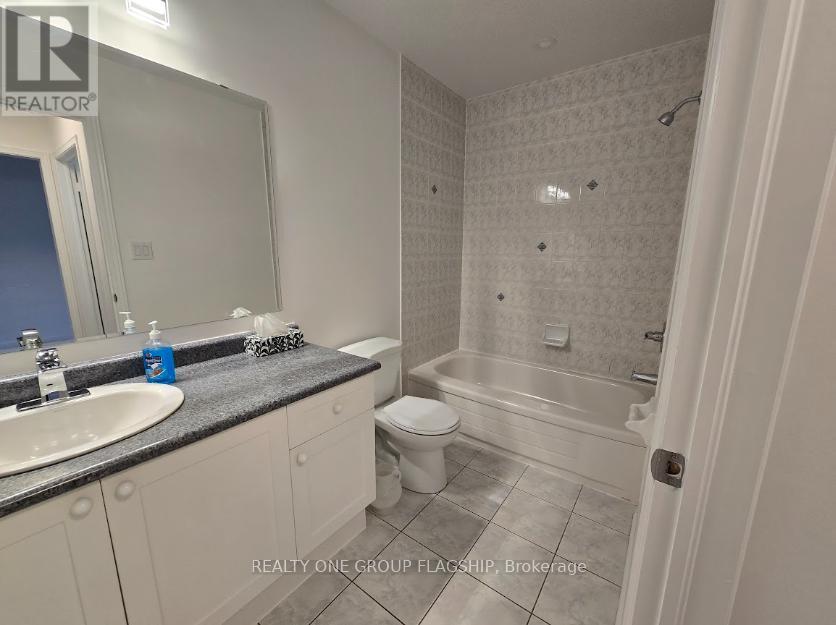 3957 Burdette Terrace, Mississauga, Ontario  L5M 7Z1 - Photo 24 - W12808330