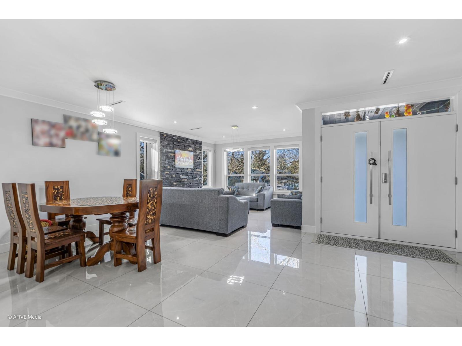 17268 61a Avenue, Surrey, British Columbia  V3S 4V7 - Photo 8 - R3089877