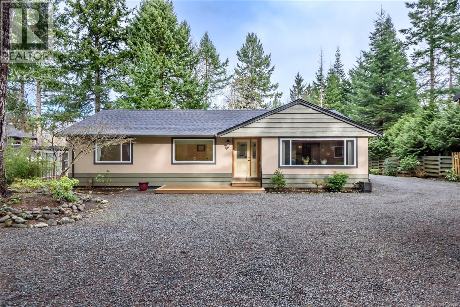 5611 Bates Rd, Courtenay, British Columbia  V9J 1X3 - Photo 4 - 1026609