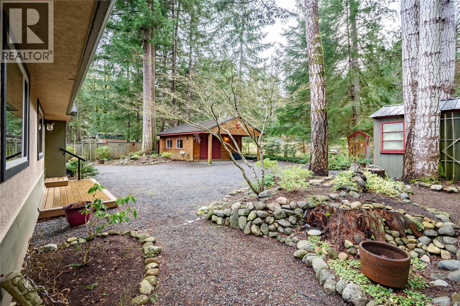 5611 Bates Rd, Courtenay, British Columbia  V9J 1X3 - Photo 5 - 1026609