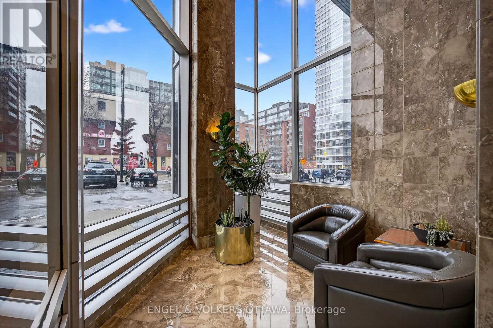 2404 - 160 George Street, Ottawa, Ontario  K1N 9M2 - Photo 4 - X12808372