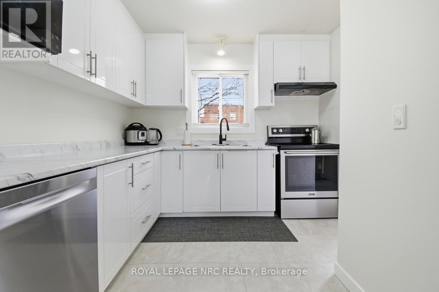 14 - 64 Forster Street, St. Catharines, Ontario  L2N 6T5 - Photo 5 - X12808362