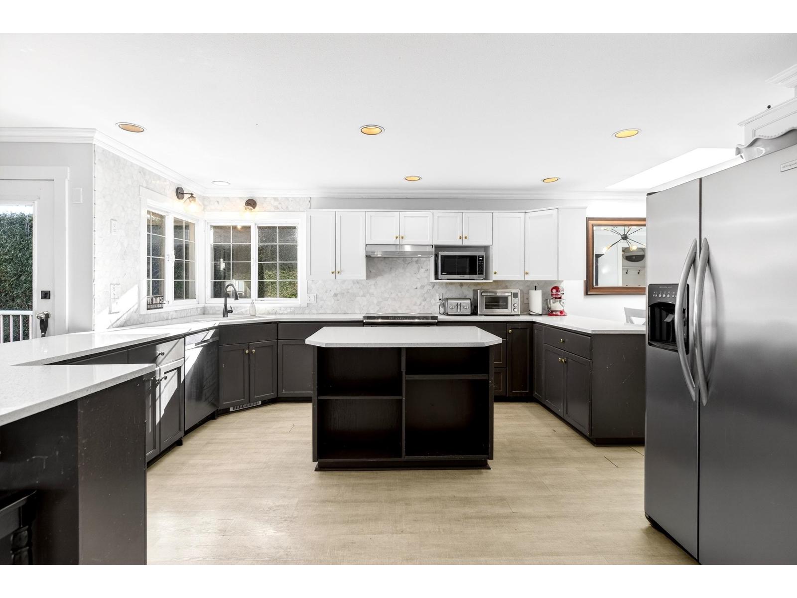 1065 King George Boulevard, Surrey, British Columbia  V4A 9S7 - Photo 16 - R3091272