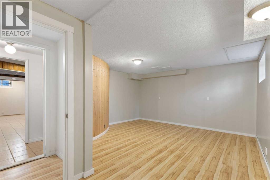 639 Canterbury Drive Sw, Calgary, Alberta  T2W 1J4 - Photo 30 - A2285699