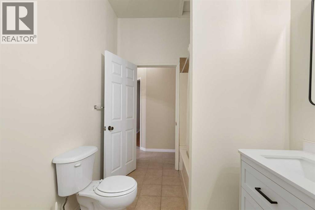 639 Canterbury Drive Sw, Calgary, Alberta  T2W 1J4 - Photo 25 - A2285699