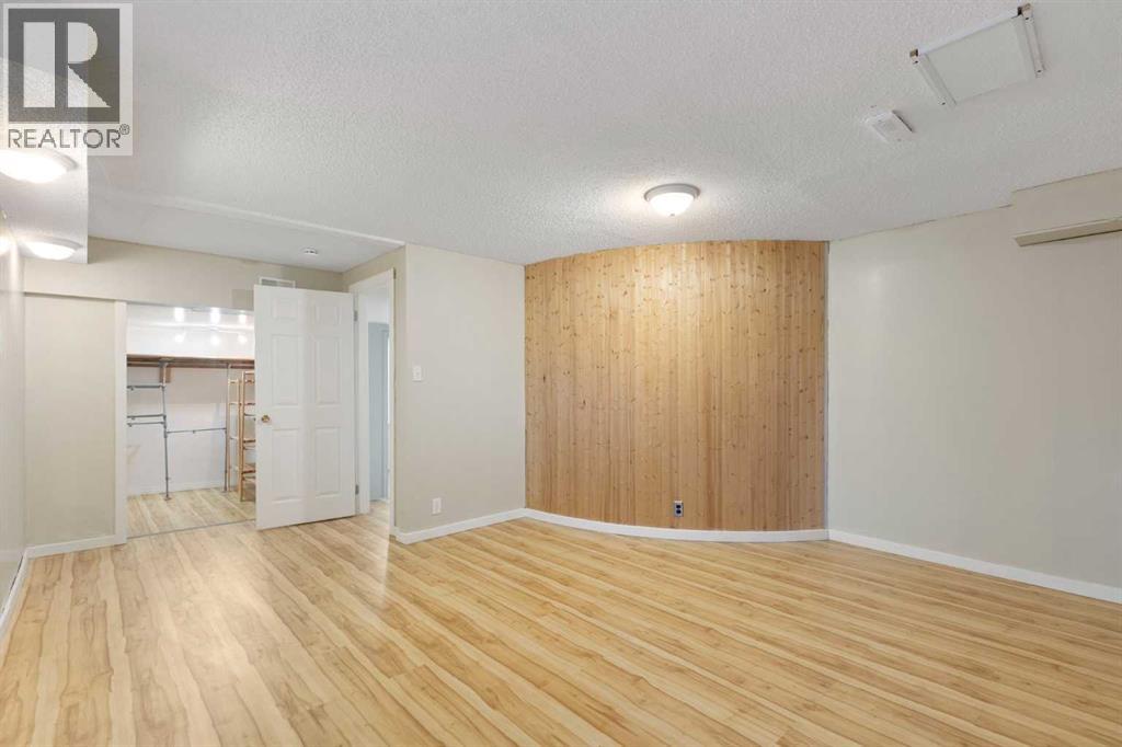 639 Canterbury Drive Sw, Calgary, Alberta  T2W 1J4 - Photo 31 - A2285699