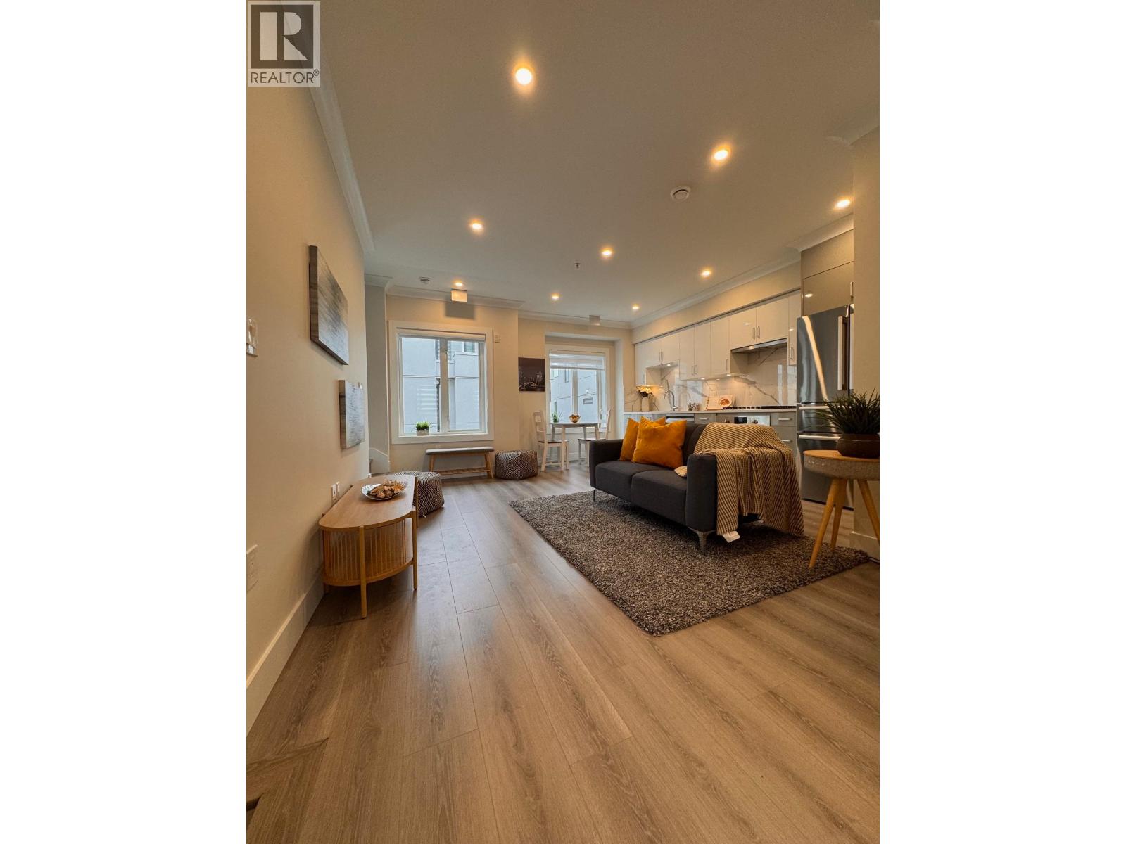 8319 French Street, Vancouver, British Columbia  V6P 4W3 - Photo 2 - R3091952