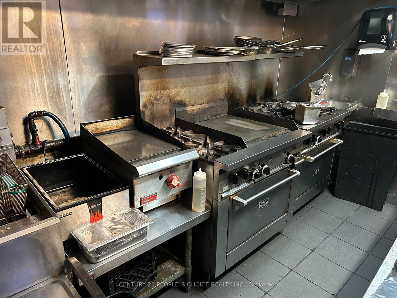 1058 Gerrard Street E, Toronto, Ontario  M4M 1Z8 - Photo 19 - E12808366