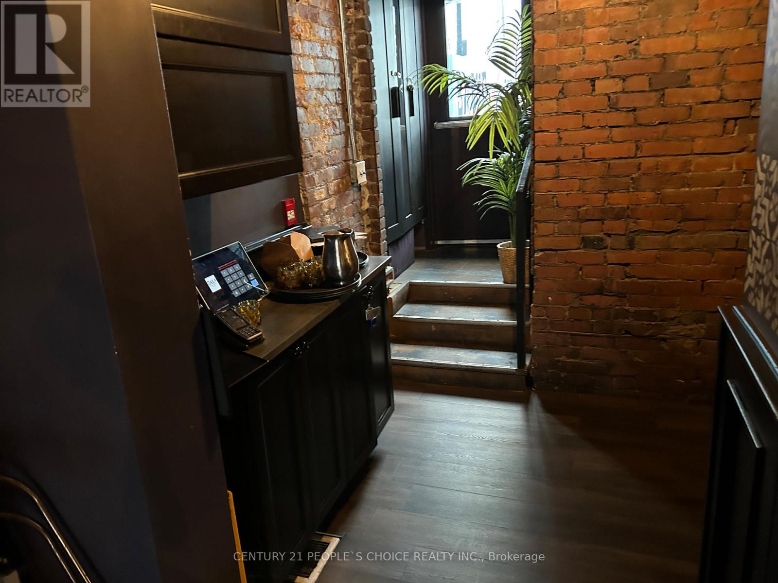 1058 Gerrard Street E, Toronto, Ontario  M4M 1Z8 - Photo 5 - E12808366