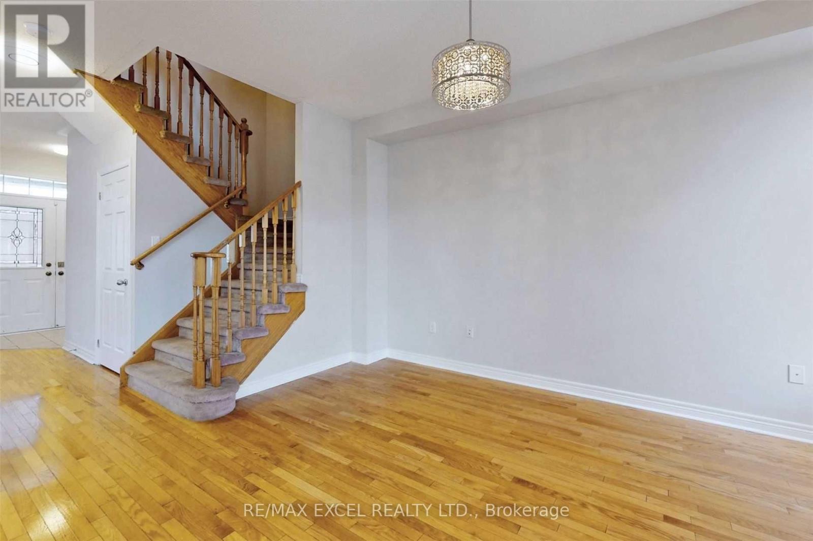 525 Country Glen Road, Markham, Ontario  L6B 1H4 - Photo 11 - N12808358