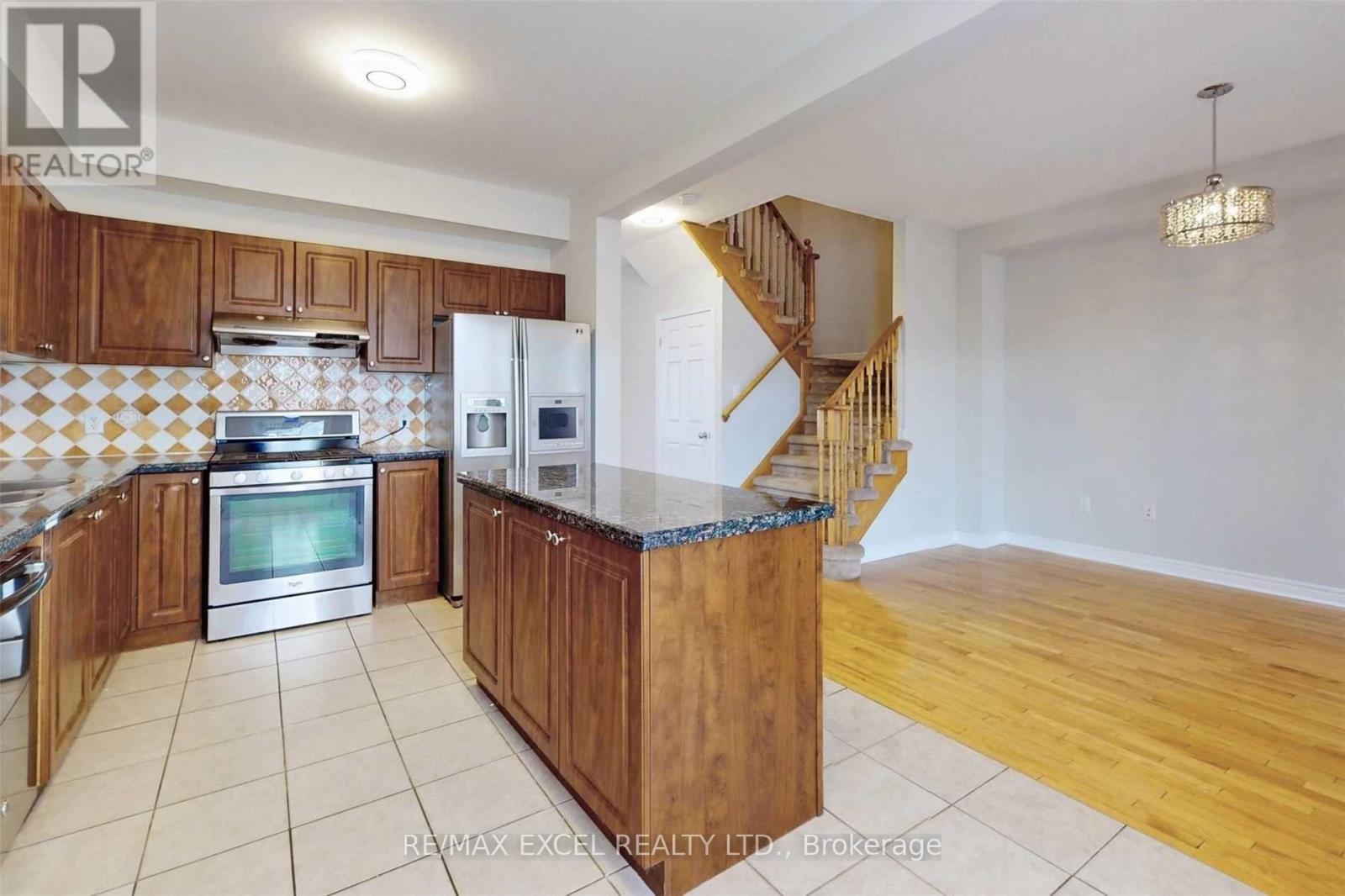 525 Country Glen Road, Markham, Ontario  L6B 1H4 - Photo 13 - N12808358