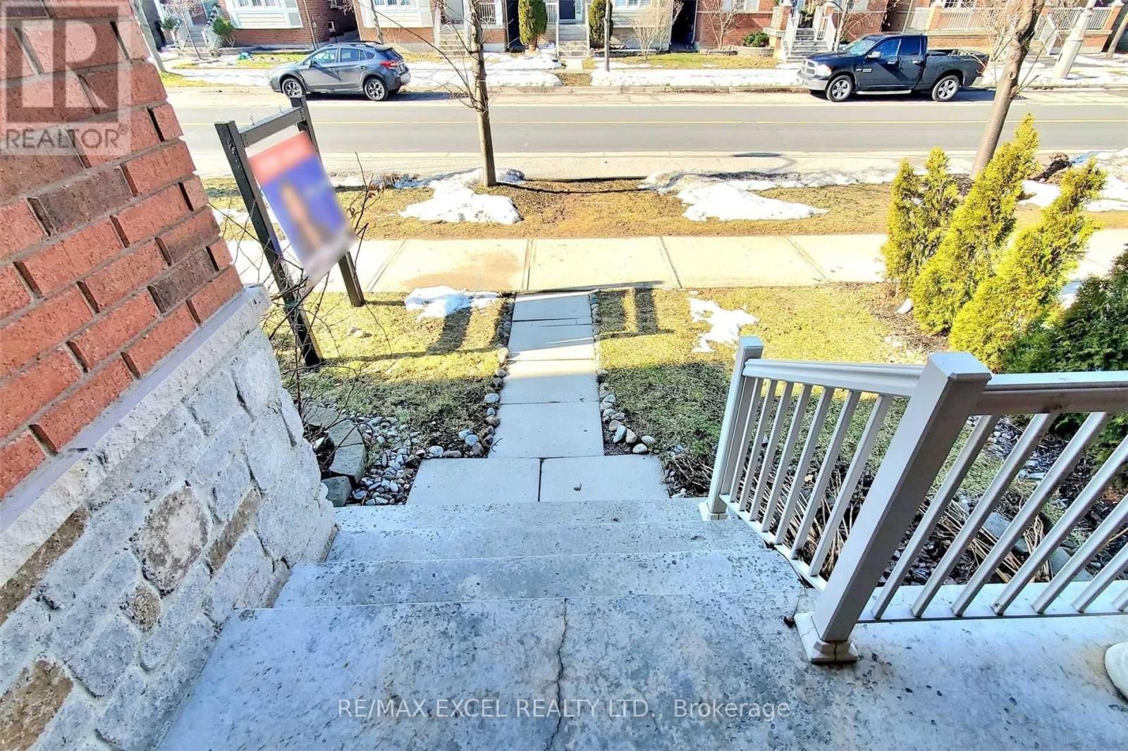 525 Country Glen Road, Markham, Ontario  L6B 1H4 - Photo 6 - N12808358