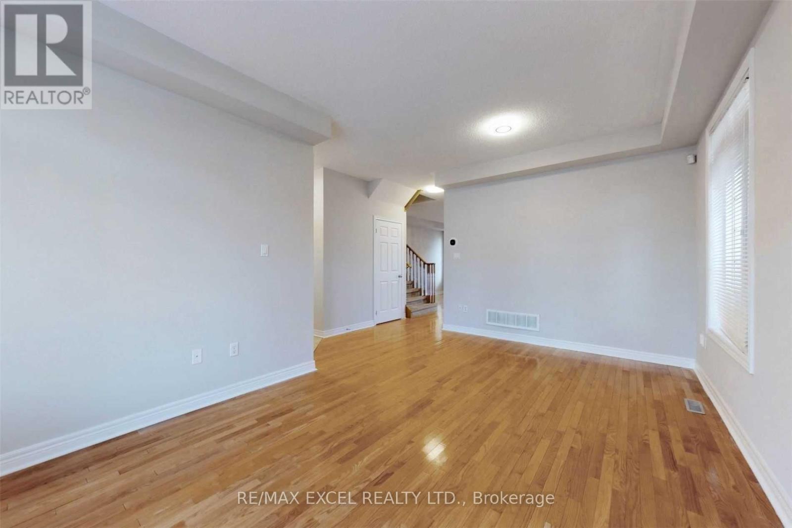 525 Country Glen Road, Markham, Ontario  L6B 1H4 - Photo 8 - N12808358