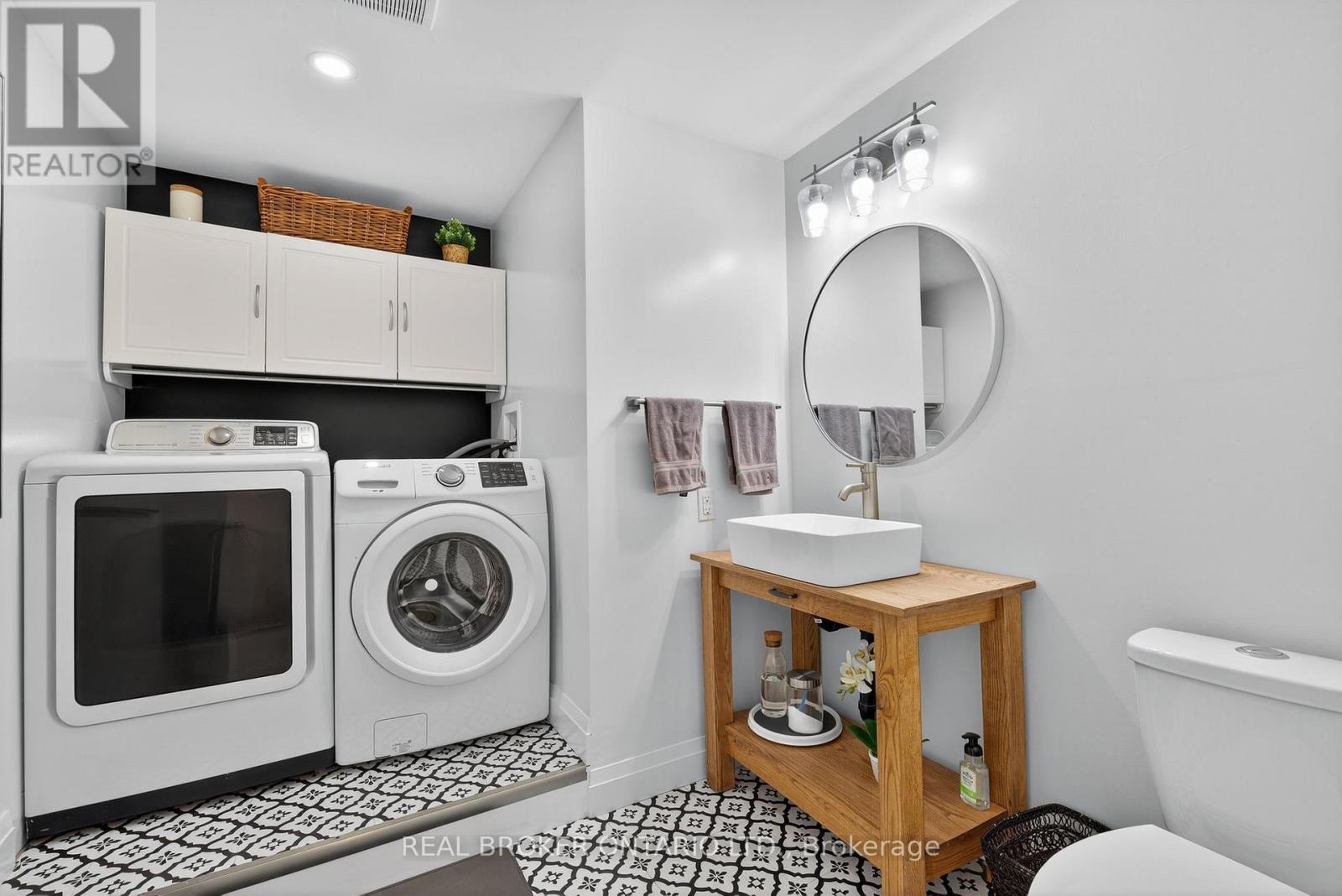 151 Atherley Road, Orillia, Ontario  L3V 1N5 - Photo 13 - S12808338