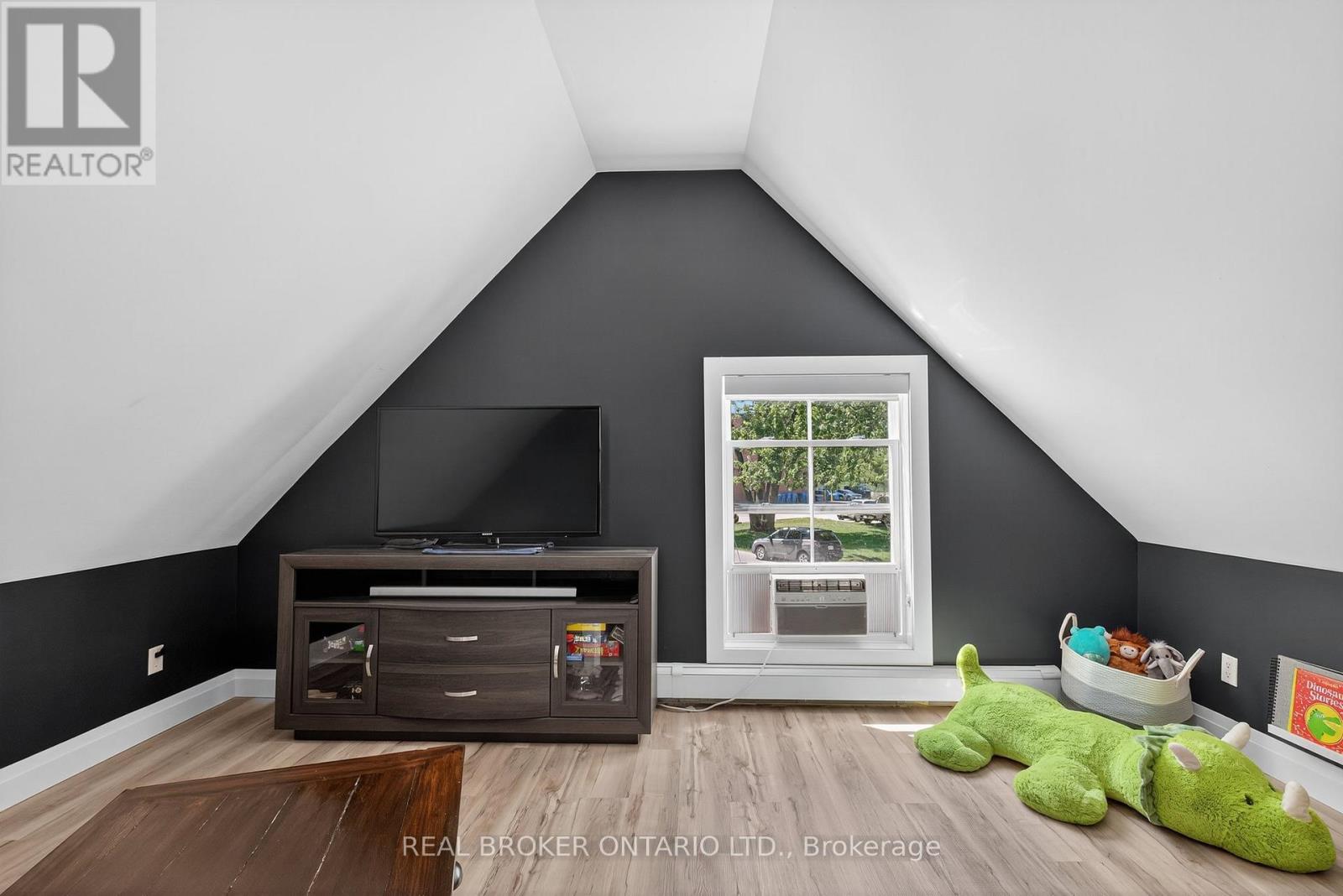 151 Atherley Road, Orillia, Ontario  L3V 1N5 - Photo 23 - S12808338