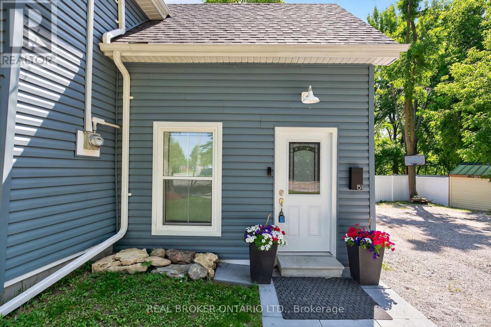 151 Atherley Road, Orillia, Ontario  L3V 1N5 - Photo 3 - S12808338