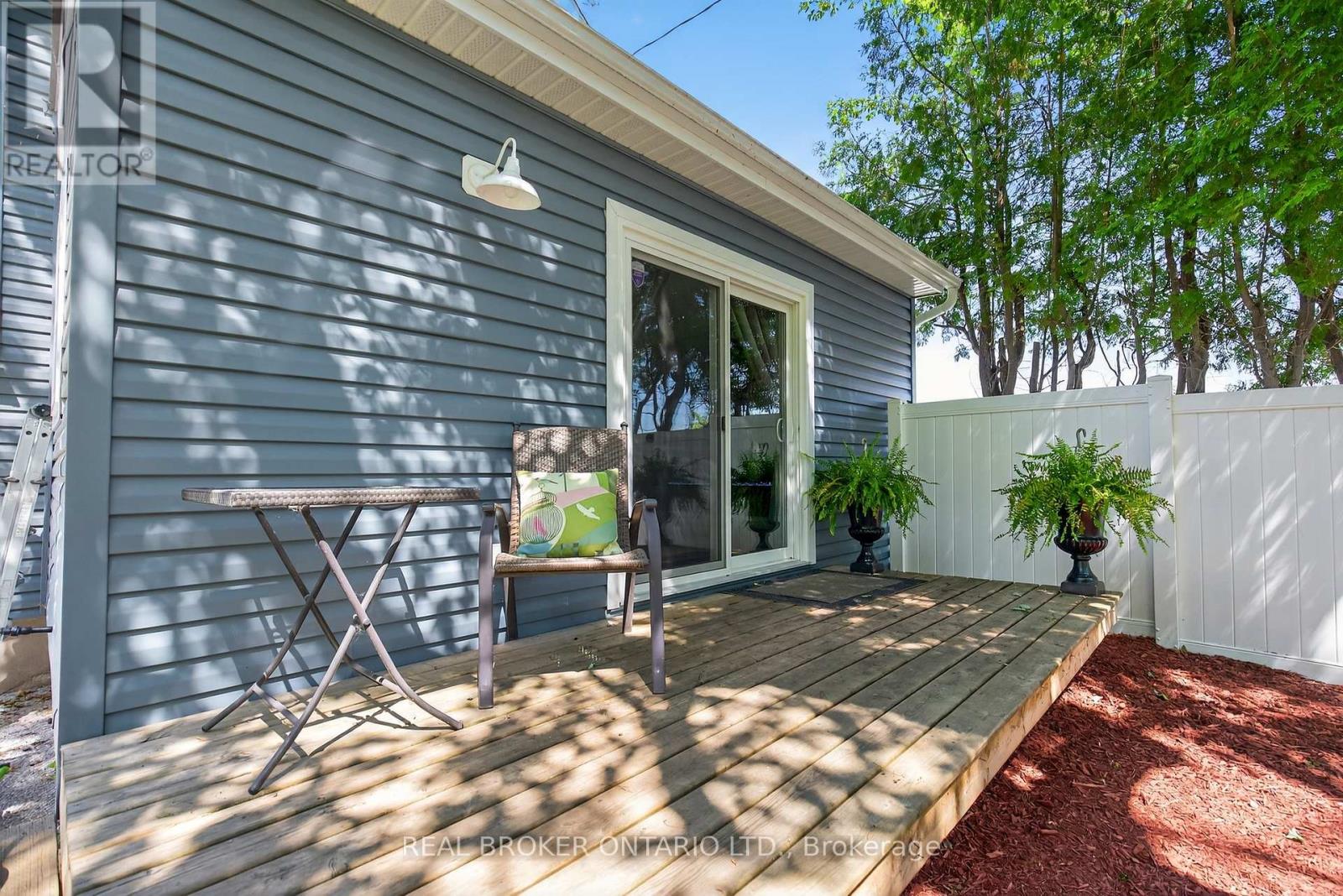 151 Atherley Road, Orillia, Ontario  L3V 1N5 - Photo 38 - S12808338