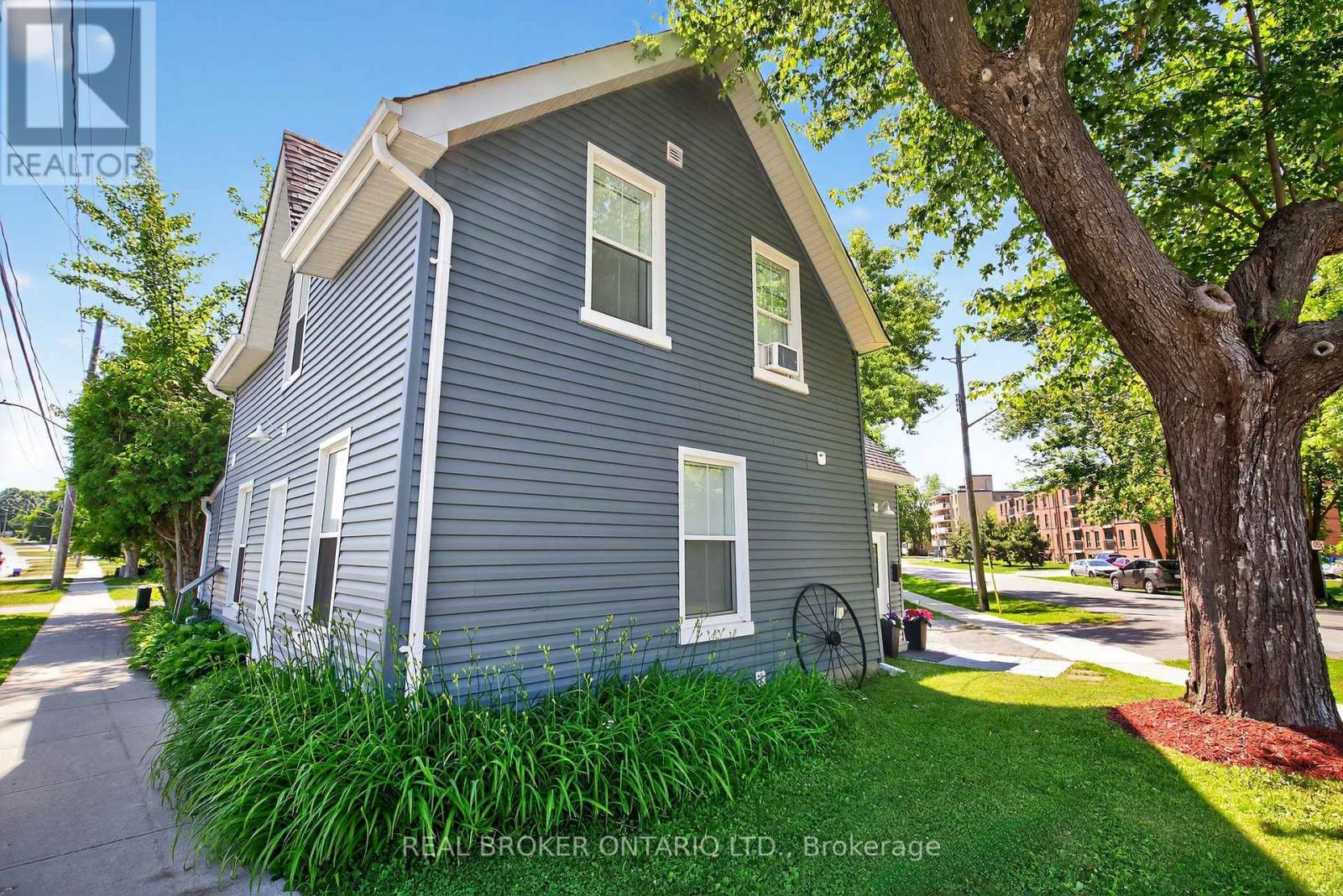 151 Atherley Road, Orillia, Ontario  L3V 1N5 - Photo 4 - S12808338