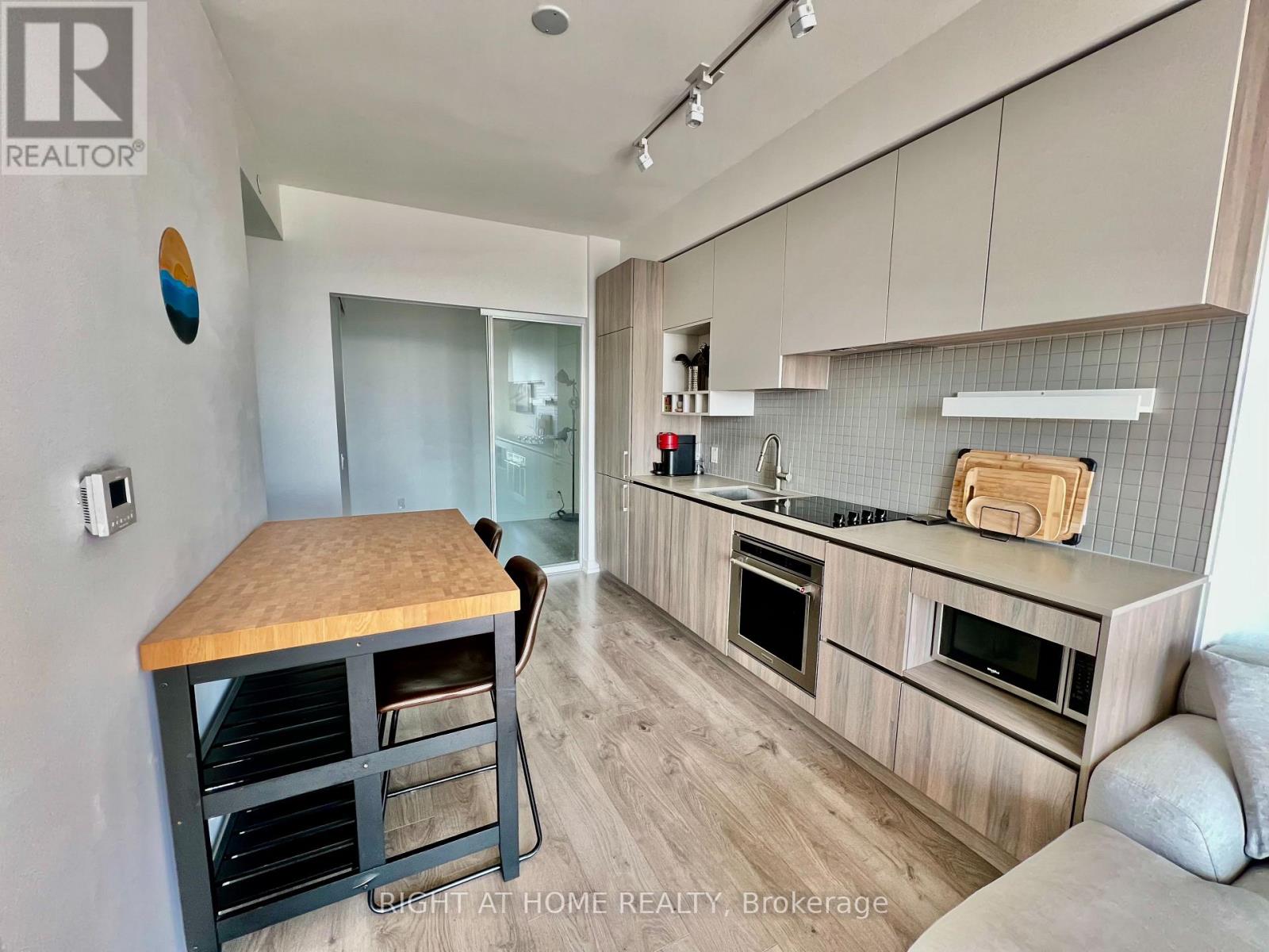 5007 - 950 Portage Parkway, Vaughan, Ontario  L4K 0J7 - Photo 12 - N12808268