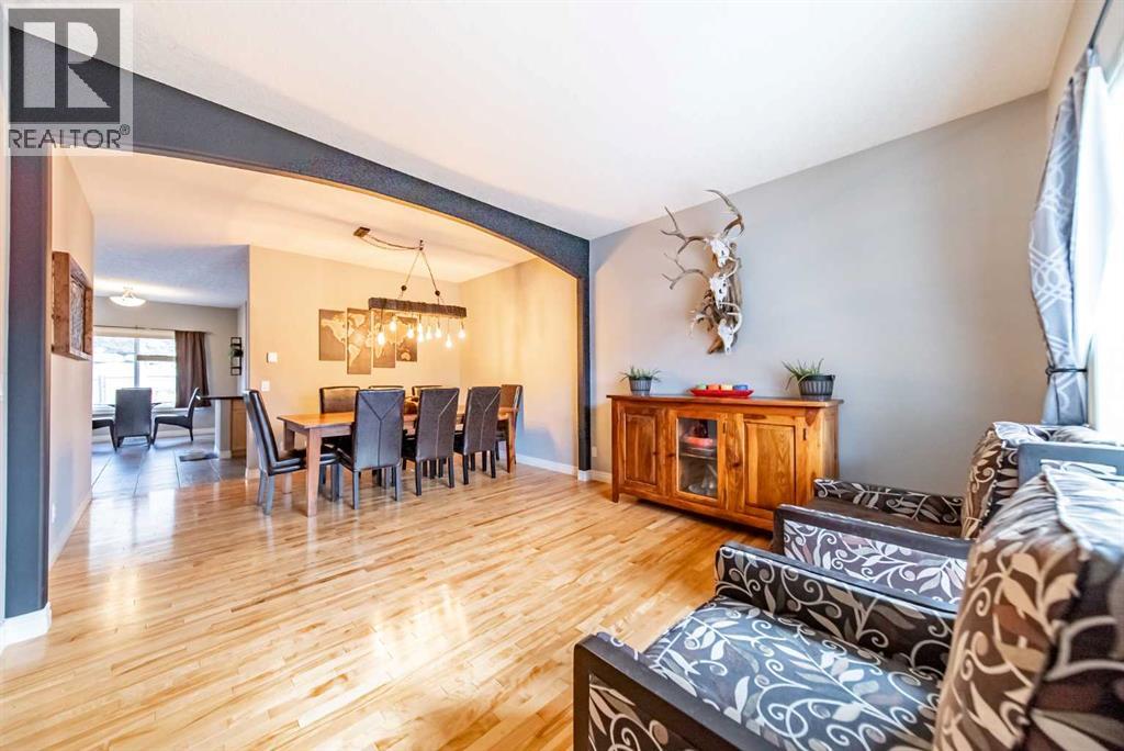 16 Tuscany Ridge Place Nw, Calgary, Alberta  T3L 2K7 - Photo 7 - A2286494