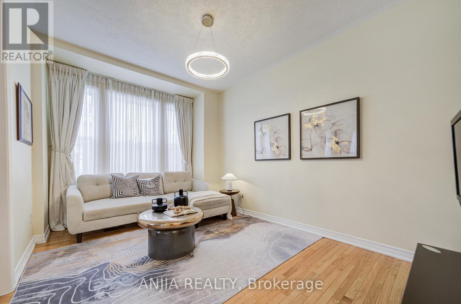 18 Orr Farm Road, Markham, Ontario L6C 0A3 - Photo 13 - N12805732