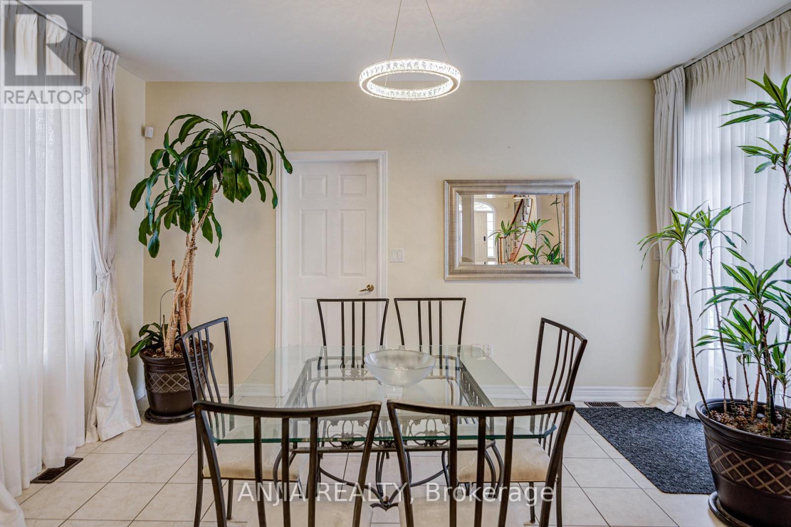 18 Orr Farm Road, Markham, Ontario L6C 0A3 - Photo 25 - N12805732