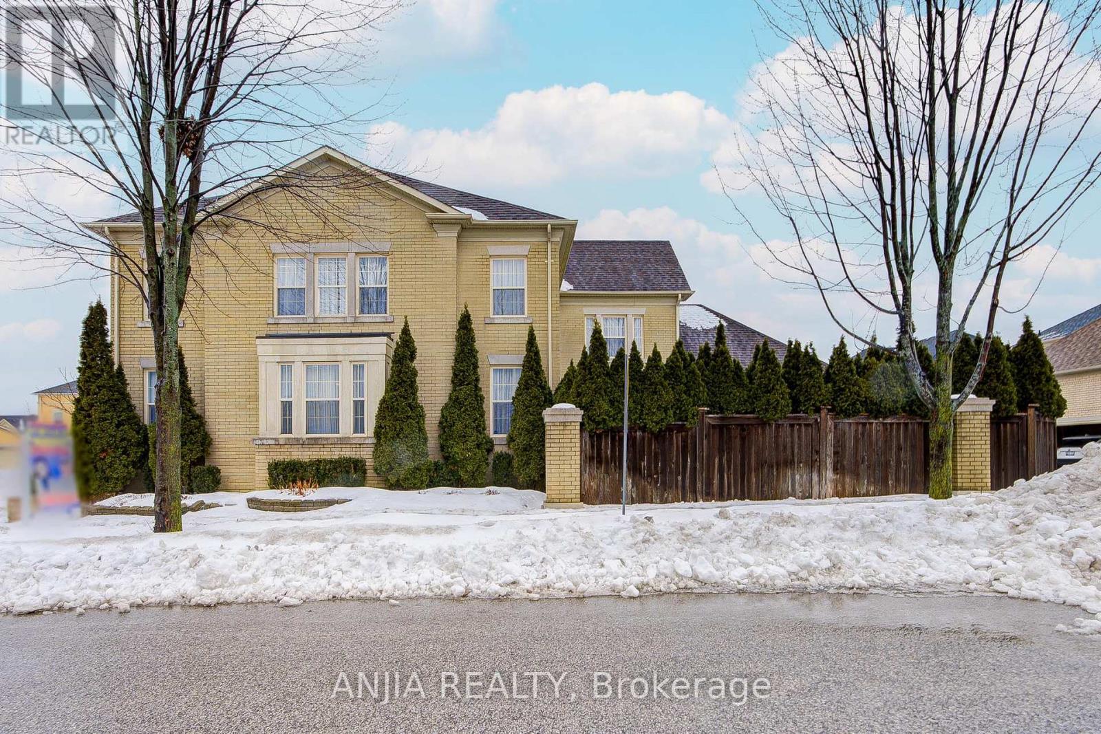18 Orr Farm Road, Markham, Ontario L6C 0A3 - Photo 3 - N12805732