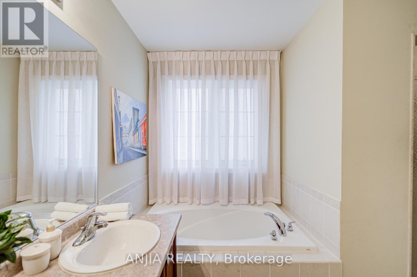 18 Orr Farm Road, Markham, Ontario L6C 0A3 - Photo 36 - N12805732