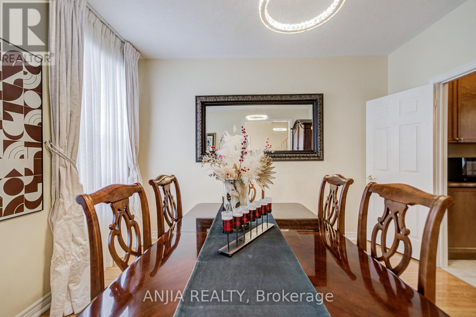 18 Orr Farm Road, Markham, Ontario L6C 0A3 - Photo 9 - N12805732