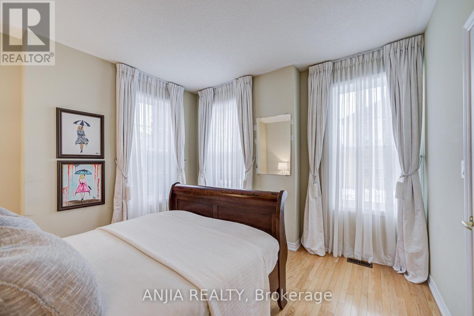 18 Orr Farm Road, Markham, Ontario L6C 0A3 - Photo 8 - N12805732