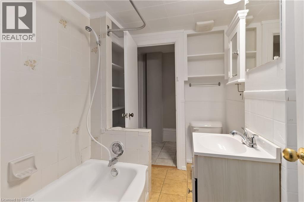 56 Mount Pleasant Street, Brantford, Ontario  N3T 1S8 - Photo 15 - 40805830